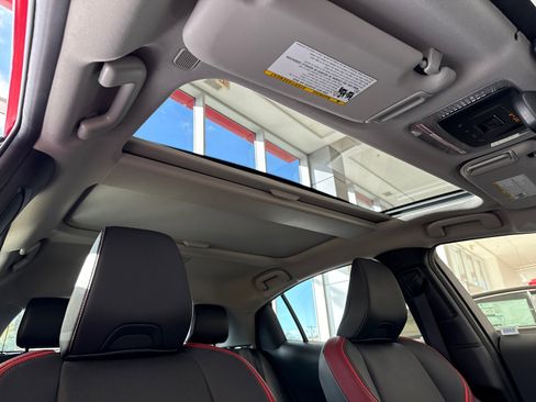 New 2026 Toyota Prius Plug-In Hybrid image 17