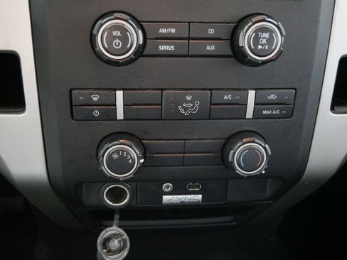 Used 2014 Ford F150 XLT image 23