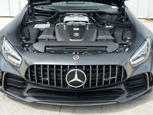 Used 2020 Mercedes-Benz AMG GT R image 8