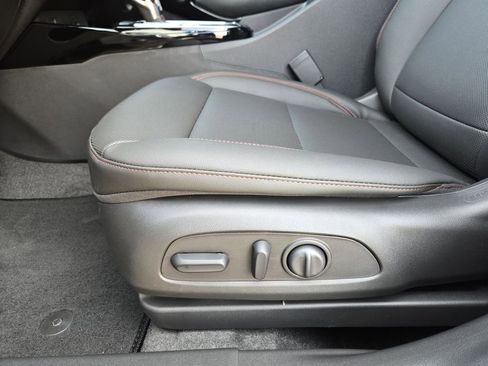 New 2026 Chevrolet Trax RS w/ Driver Confidence Package image 21