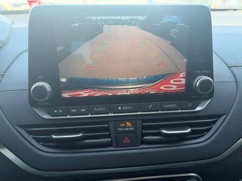 Used 2019 Nissan Altima 2.5 SV FWD image 7