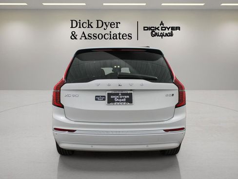 New 2026 Volvo XC90 B5 Ultra w/ Protection Package Premier AWD/4WD image 5