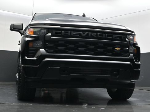 Used 2023 Chevrolet Silverado 1500 Custom AWD/4WD image 34