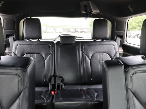Used 2021 Ford Expedition Limited image 17