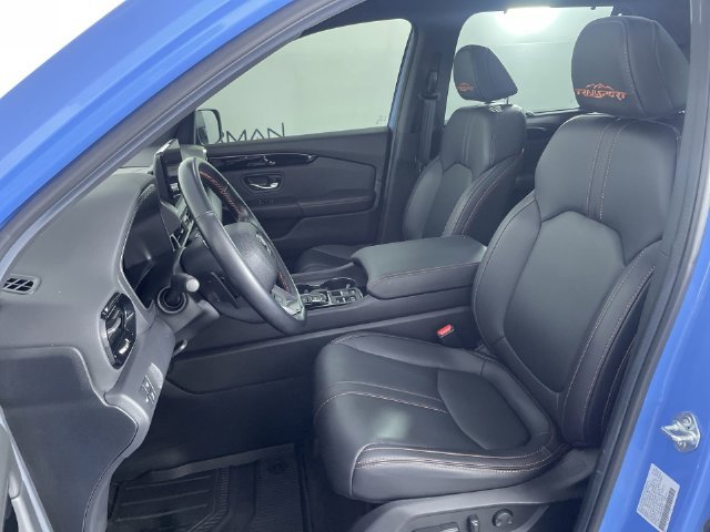 Used 2025 Honda Pilot TrailSport image 18