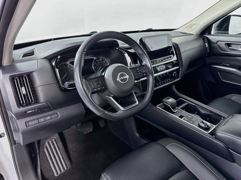 Used 2023 Nissan Pathfinder SL w/ SL Premium Package AWD/4WD image 9