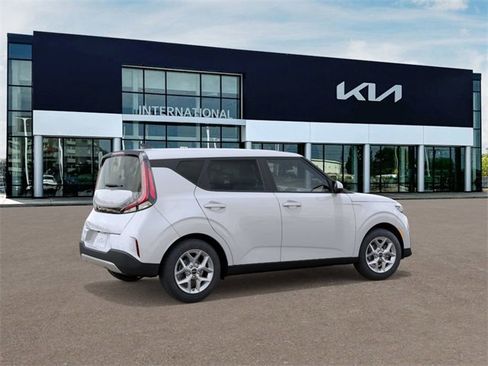 New 2025 Kia Soul LX image 6