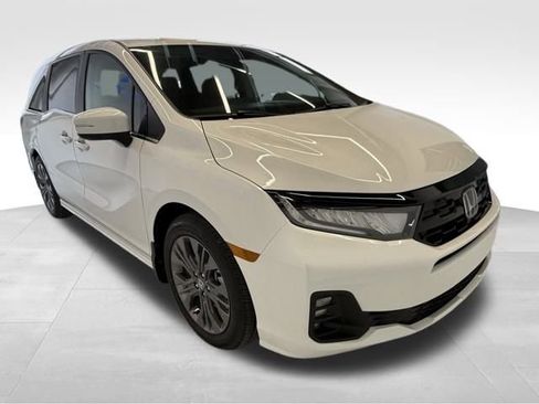 New 2026 Honda Odyssey Touring image 5