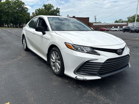 Used 2023 Toyota Camry LE FWD image 21