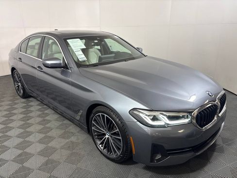 Certified 2022 BMW 530i w/ Premium Package RWD image 4