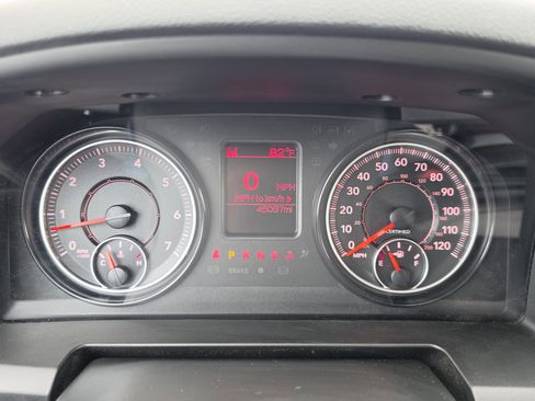 Used 2023 RAM 1500 4x4 Crew Cab Classic image 17