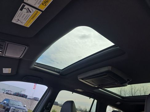 Used 2022 Honda Pilot Black Edition image 33