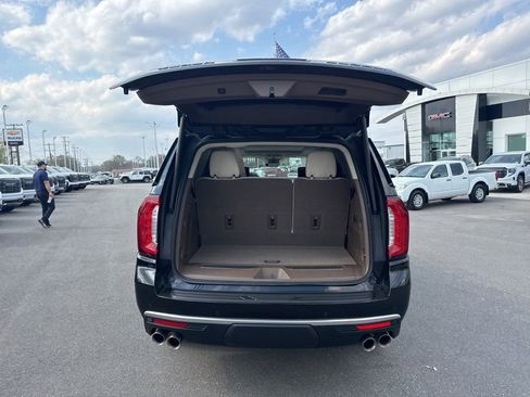 Used 2023 GMC Yukon Denali w/ Denali Reserve Package image 33