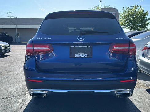 Used 2019 Mercedes-Benz GLC 300 4MATIC image 5