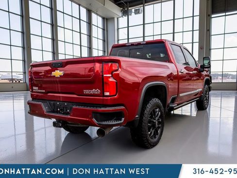 Used 2025 Chevrolet Silverado 2500 High Country w/ High Country Premium Package AWD/4WD image 39