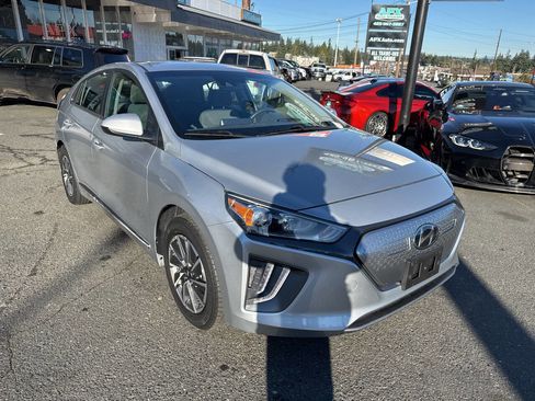 Used 2021 Hyundai Ioniq SE image 36