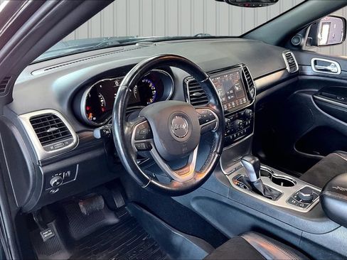 Used 2022 Jeep Grand Cherokee Altitude AWD/4WD image 17