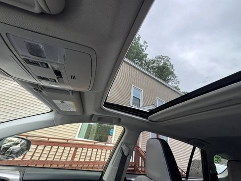 Used 2016 Toyota RAV4 XLE AWD/4WD image 15