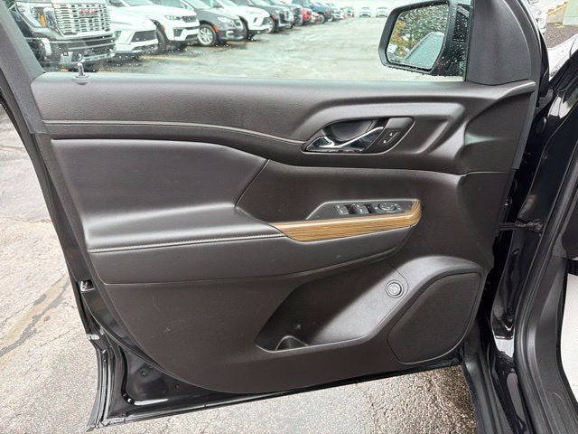 Used 2023 GMC Acadia SLE w/ Driver Convenience Package AWD/4WD image 10