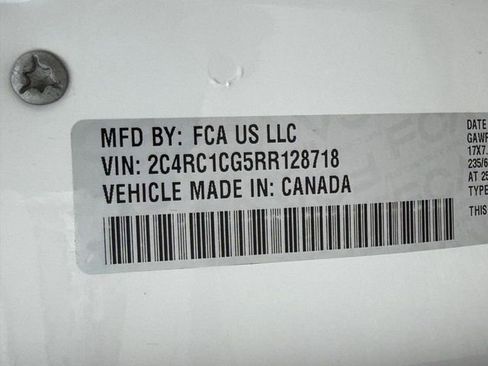 Used 2024 Chrysler Voyager LX FWD image 25