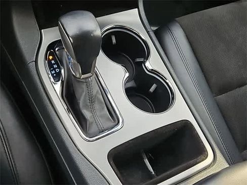 Used 2020 Jeep Grand Cherokee Altitude image 31