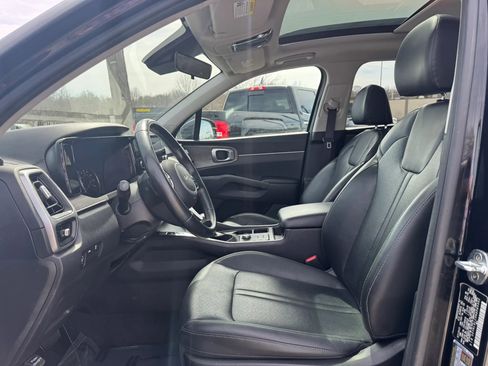 Used 2022 Kia Sorento S w/ Panoramic Sunroof Package image 13