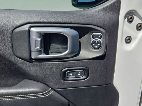 Certified 2020 Jeep Wrangler Unlimited Sahara w/ Safety Group image 11