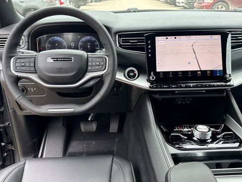 New 2026 Jeep Grand Wagoneer 4WD image 8