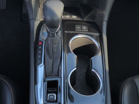 Used 2022 Chevrolet Equinox Premier image 22