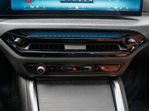 Used 2025 BMW M240i xDrive Coupe w/ Premium Package image 12