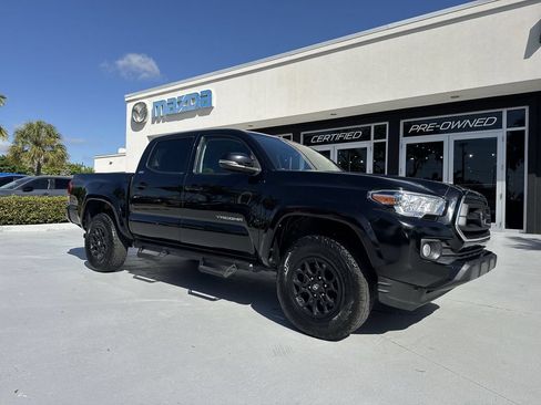 Used 2022 Toyota Tacoma SR5 w/ Technology Package RWD image 22