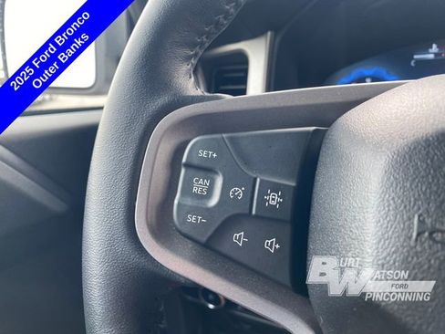 Used 2025 Ford Bronco Outer Banks AWD/4WD image 33
