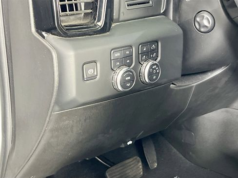 Used 2024 GMC Sierra 1500 AT4 w/ AT4 Preferred Package image 10