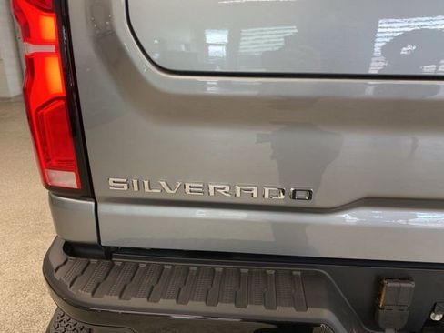 Certified 2026 Chevrolet Silverado 2500 ZR2 AWD/4WD image 11