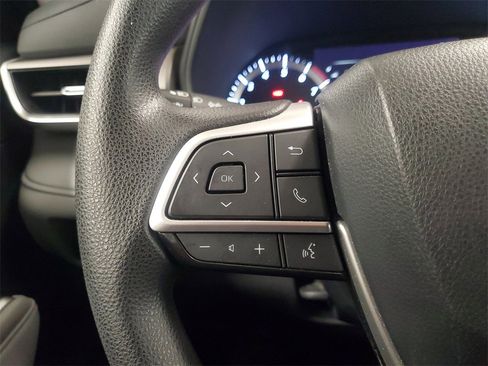 Used 2023 Toyota Highlander L image 21