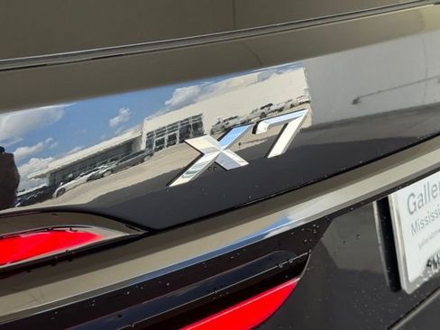 Used 2026 BMW X7 xDrive40i w/ M Sport Package image 10