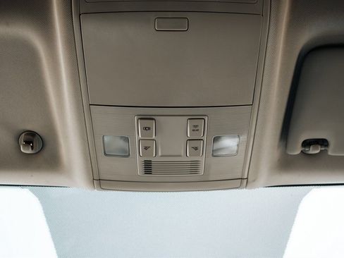 Used 2022 Volkswagen Taos SE FWD image 36