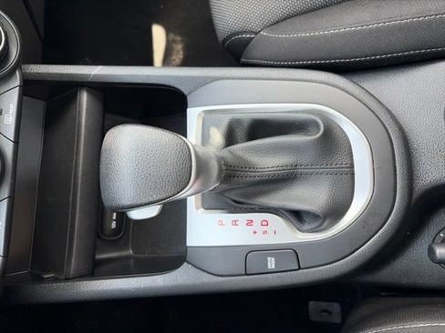 Used 2024 Kia Forte LXS FWD image 9