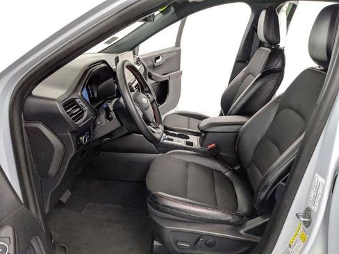 Certified 2025 Ford Escape ST-Line w/ Tech Pack #1 AWD/4WD image 15