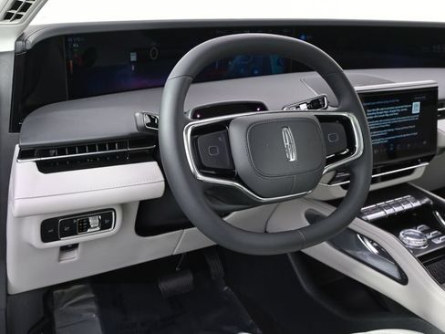 New 2026 Lincoln Nautilus Reserve AWD/4WD image 11