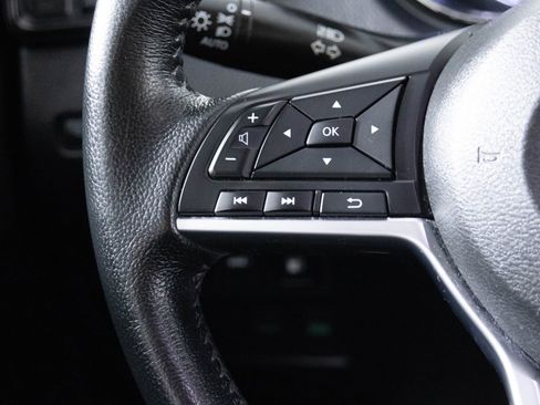 Used 2019 Nissan Rogue SV image 31