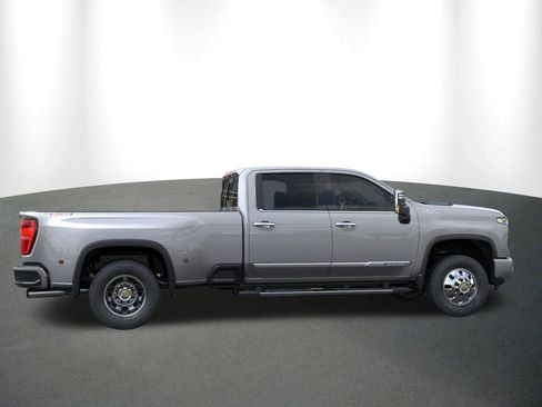 New 2026 Chevrolet Silverado 3500 High Country w/ High Country Premium Package AWD/4WD image 6