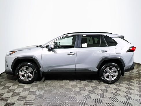 Used 2025 Toyota RAV4 XLE AWD/4WD image 5
