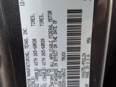 Used 2024 Toyota Tundra Limited AWD/4WD image 29