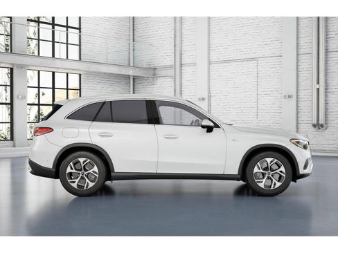 New 2025 Mercedes-Benz GLC 350e 4MATIC image 16