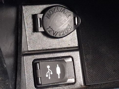 Used 2016 Toyota Camry LE FWD image 22