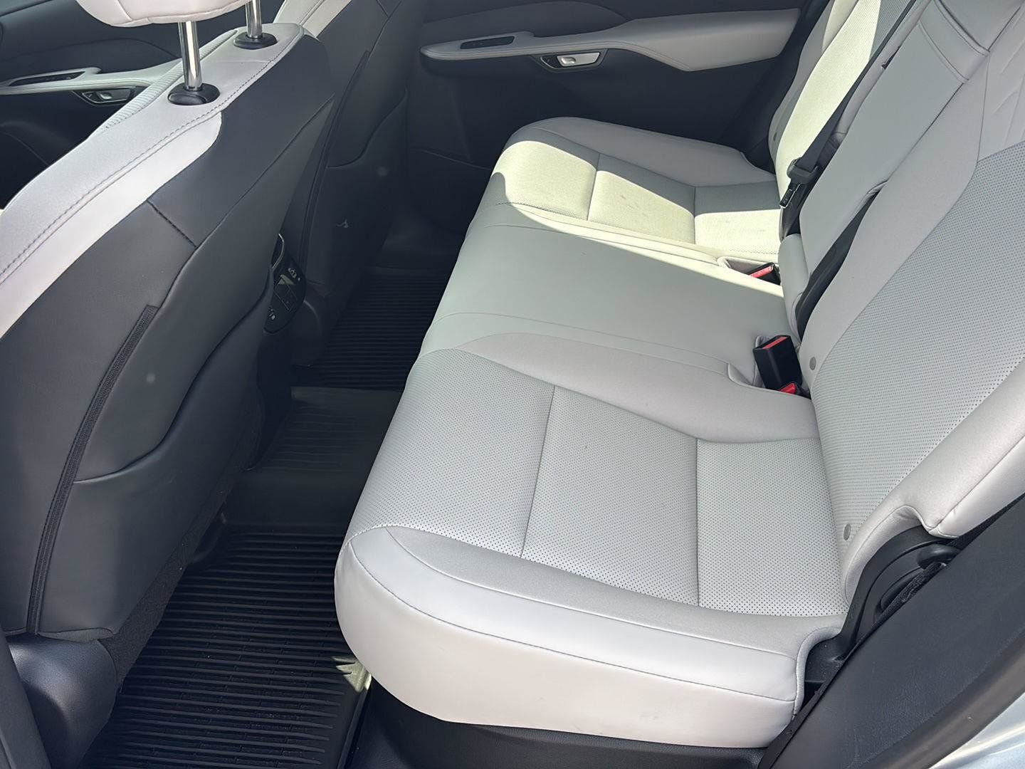 Used 2024 Lexus RX 350 Premium w/ Convenience Package FWD image 15