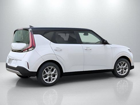 Used 2025 Kia Soul S FWD image 6