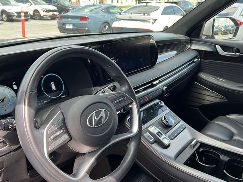Certified 2024 Hyundai Palisade Calligraphy AWD/4WD image 12