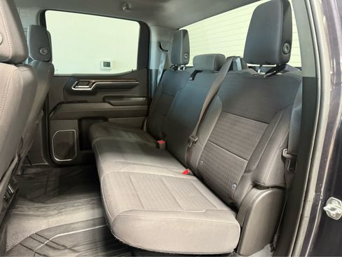 Used 2023 Chevrolet Silverado 1500 LT AWD/4WD image 15